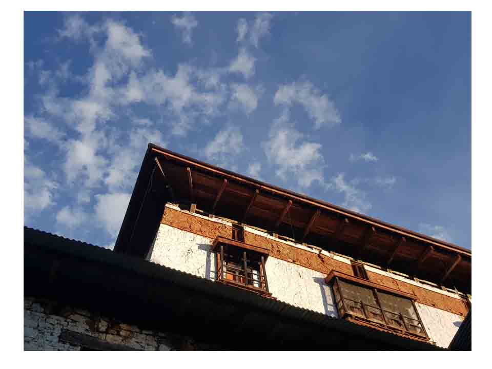 The best day hike in Paro Zuri Dzong